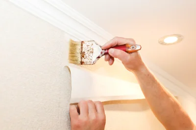 Pose de papier peint à Carelles — revêtements muraux et toiles de verre